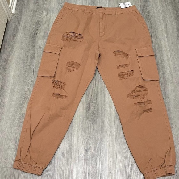 Forever 21 Distressed Woven Ankle Pants NWT‎ - Picture 1 of 5